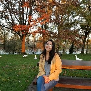 Meet your Posher, Miriam